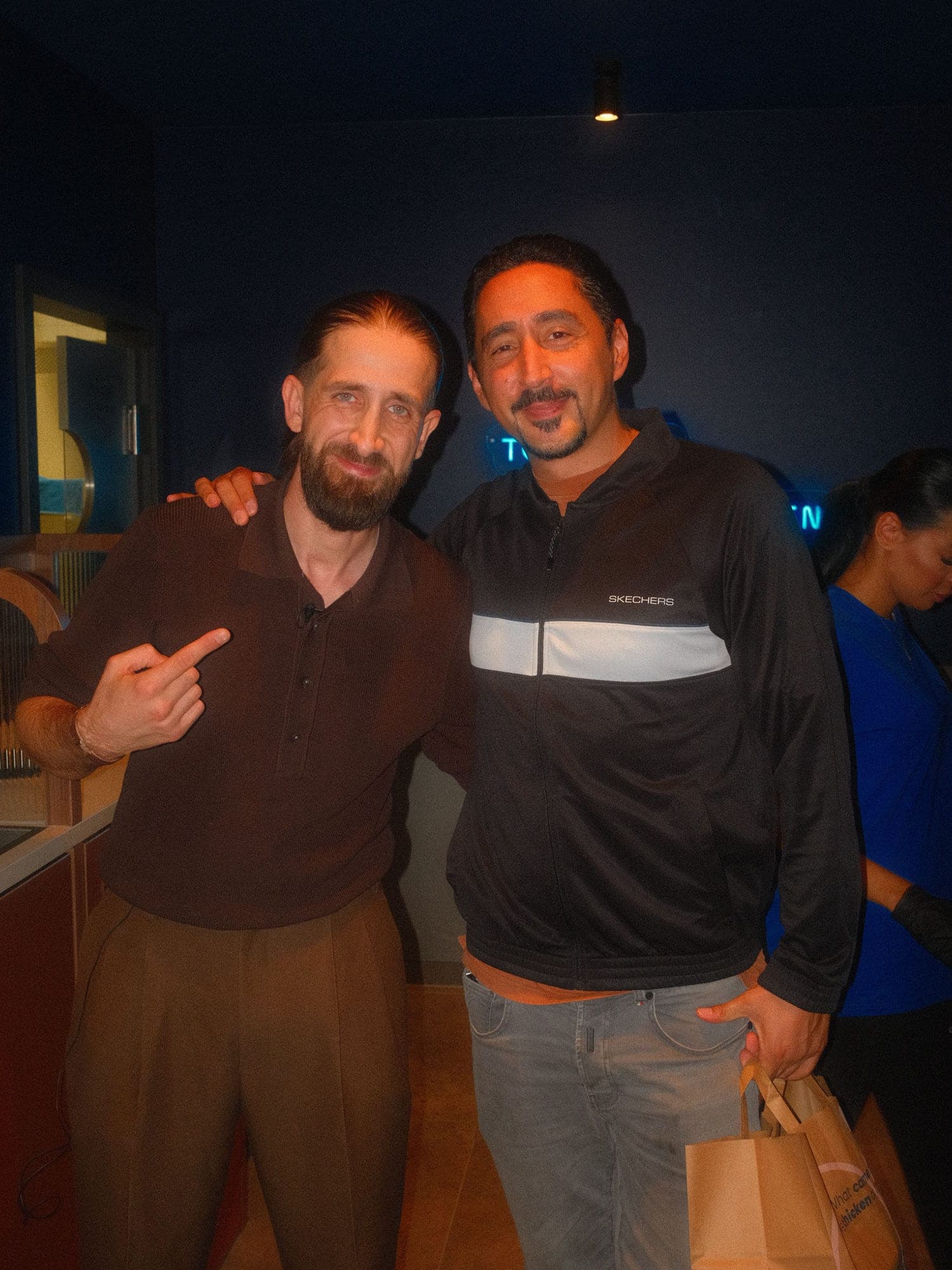 Eko Fresh und Omar Nhas im neuen Kölner Store